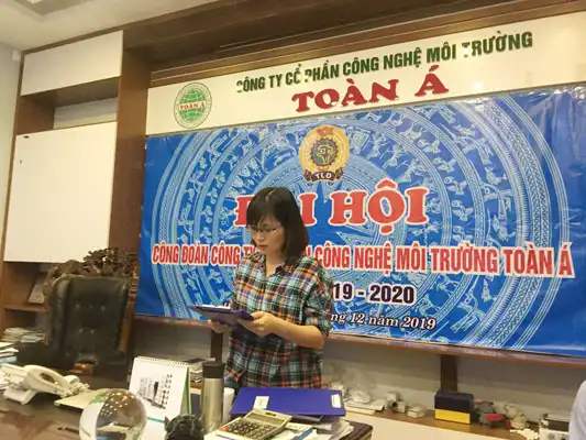 Bà Đỗ Thị Thu Trang báo cáo tài chính trong hoạt động Công đoàn năm 2019