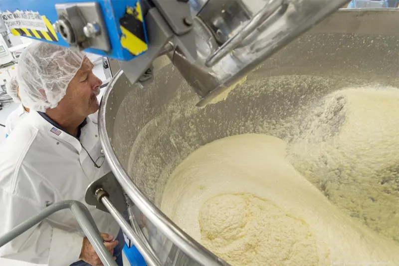 Xử lý nước thải sinh học sản xuất bơ sữa