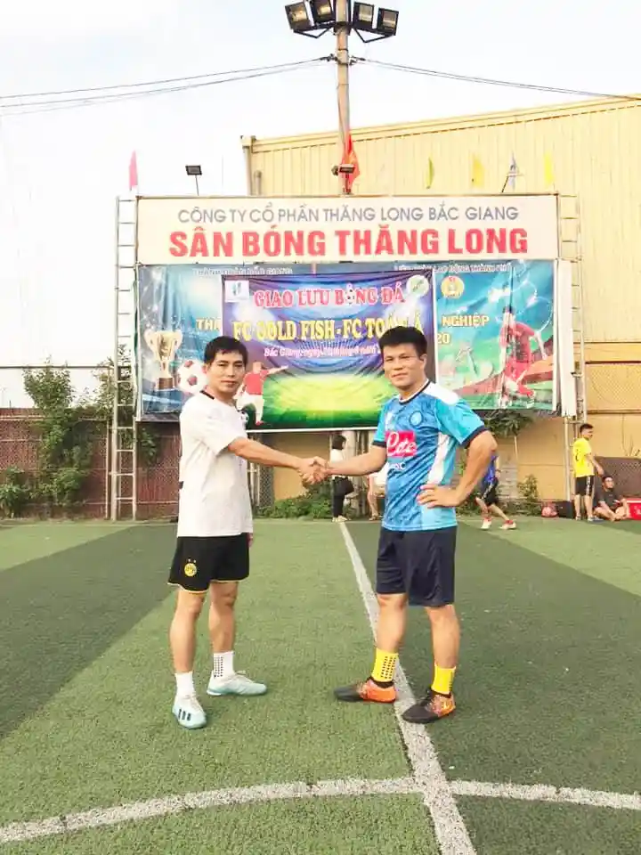 Giao lưu bóng đá giữa FC Gold Fish và FC Toàn Á - 1 Giao hữu bóng đá giữa Golden Fish và Toàn Á