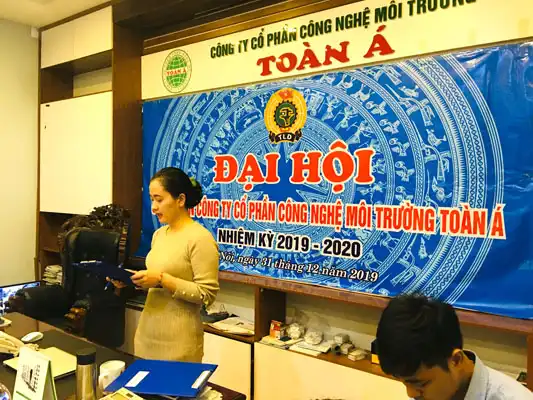Công ty Toàn Á tổ chức đại hội công đoàn năm 2019-2020 - 1 Bà Nguyễn Mai Lan báo cáo kết quả hoạt động Công đoàn năm 2019