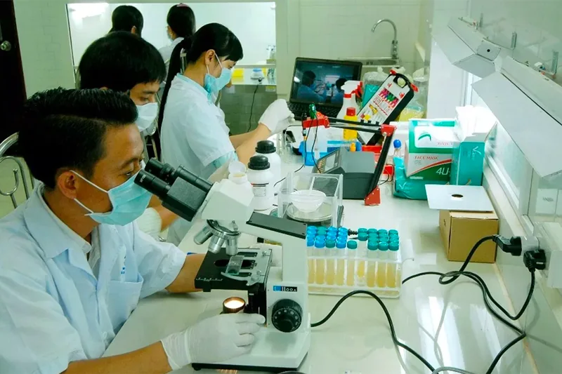 Xử lý nước thải phòng xét nghiệm: Quy trình, công nghệ - 1 phong-thi-nghiem